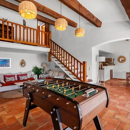 Avec Piscine Et Vue A Ramatuelle, L'escalet * Ramatuelle
